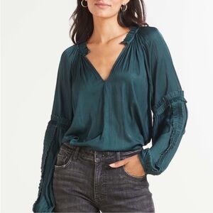 EVEREVE Roan & Ryan Kylee Satin Ruffle Blouse Green XL